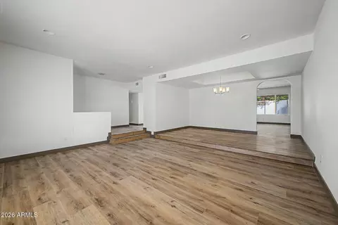 Living - 4050 E Alan Ln, Phoenix, AZ 85028 photo 1 of 5