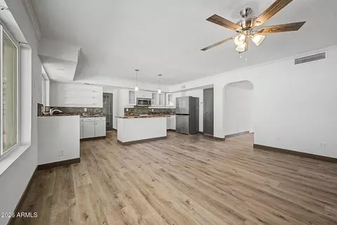 Living - 4050 E Alan Ln, Phoenix, AZ 85028 photo 5 of 5