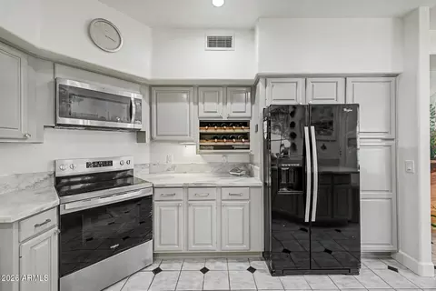 Kitchen - 1700 E Lakeside Dr #63, Gilbert, AZ 85234 photo 2 of 3