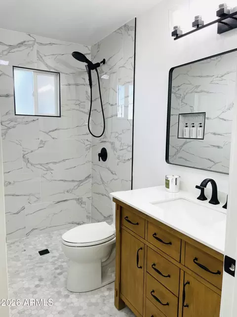 Bath - 627 N 59th Pl, Mesa, AZ 85205 photo 1 of 1