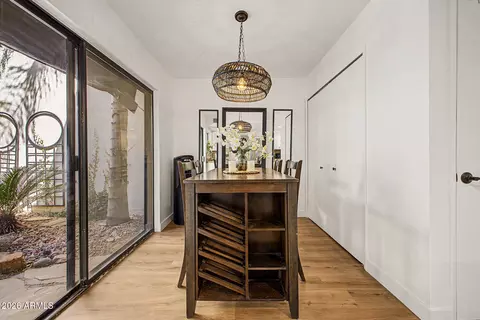 Dining - 2334 E Gelding Dr, Phoenix, AZ 85022 photo 3 of 5