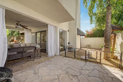 Exterior - 2334 E Gelding Dr, Phoenix, AZ 85022 photo 9 of 11