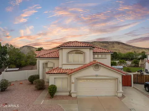 5952 W Morning Dove Dr, Glendale, AZ 85308