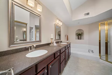 Bath - 6712 E Saddleback Cir, Mesa, AZ 85215 photo 1 of 4