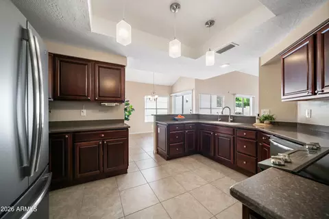 Kitchen - 6712 E Saddleback Cir, Mesa, AZ 85215 photo 5 of 6