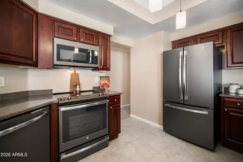 Kitchen - 6712 E Saddleback Cir, Mesa, AZ 85215 photo 3 of 6