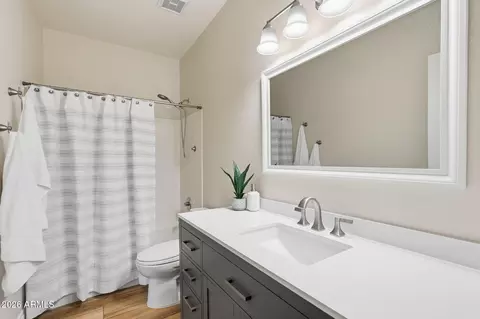 Bath - 2204 S Quartz Ct, Gilbert, AZ 85295 photo 1 of 3