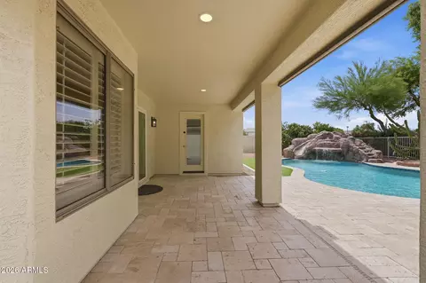 Exterior - 2204 S Quartz Ct, Gilbert, AZ 85295 photo 5 of 9