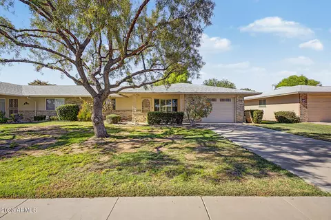 9710 W Shasta Dr, Sun City, AZ 85351