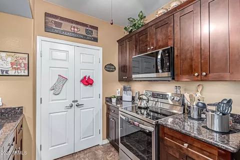 Kitchen - 10136 E Southern Ave #2102, Mesa, AZ 85209 photo 3 of 5