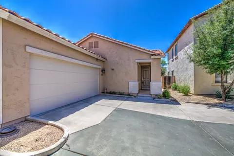 Exterior - 6351 S Blake St, Gilbert, AZ 85298 photo 3 of 6