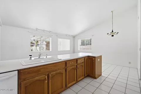 Kitchen - 8008 E Monte Ave, Mesa, AZ 85209 photo 2 of 3