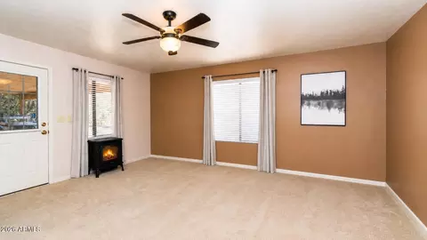 Living - 131 E Jackshoe Trl, Payson, AZ 85541 photo 3 of 4