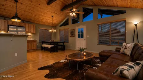 Living - 131 E Jackshoe Trl, Payson, AZ 85541 photo 2 of 4