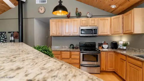 Kitchen - 131 E Jackshoe Trl, Payson, AZ 85541 photo 2 of 3