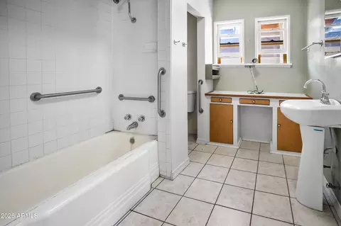 Bath - 508 N Robson --, Mesa, AZ 85201 photo 1 of 1