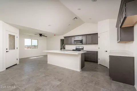 1424 S 334th Ave, Tonopah, AZ 85354