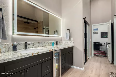 Bath - 7762 E Russell Cir, Mesa, AZ 85207 photo 2 of 4