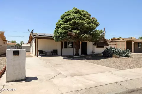 1220 S Grand Dr, Apache Junction, AZ 85120