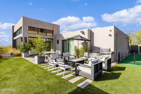 5841 N Echo Canyon Cir, Phoenix, AZ 85018