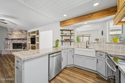 Kitchen - 5433 E Drummer Ave, Mesa, AZ 85206 photo 4 of 4