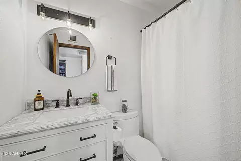 Bath - 5433 E Drummer Ave, Mesa, AZ 85206 photo 3 of 3