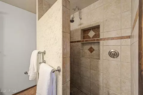 Bath - 5433 E Drummer Ave, Mesa, AZ 85206 photo 2 of 3