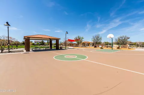 Exterior - 3925 E Narrowleaf Dr, Gilbert, AZ 85298 photo 7 of 8