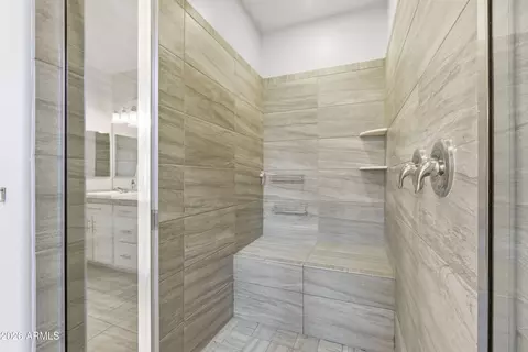 Bath - 3925 E Narrowleaf Dr, Gilbert, AZ 85298 photo 3 of 5