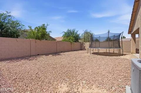Exterior - 3925 E Narrowleaf Dr, Gilbert, AZ 85298 photo 6 of 8