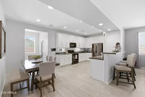 Entry Way - 3925 E Narrowleaf Dr, Gilbert, AZ 85298 photo 2 of 3