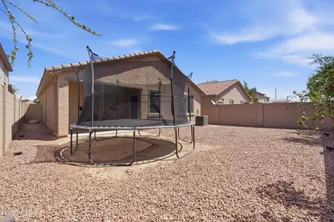 Exterior - 3925 E Narrowleaf Dr, Gilbert, AZ 85298 photo 4 of 8