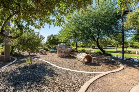 Exterior - 3925 E Narrowleaf Dr, Gilbert, AZ 85298 photo 8 of 8