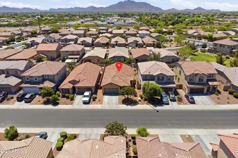 View/Area - 3925 E Narrowleaf Dr, Gilbert, AZ 85298 photo 2 of 29