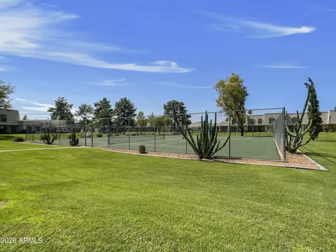 Exterior - 1026 E Bendix Dr, Tempe, AZ 85283 photo 6 of 8