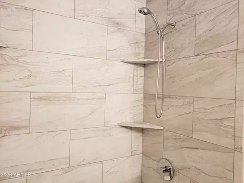 Bath - 1026 E Bendix Dr, Tempe, AZ 85283 photo 2 of 7