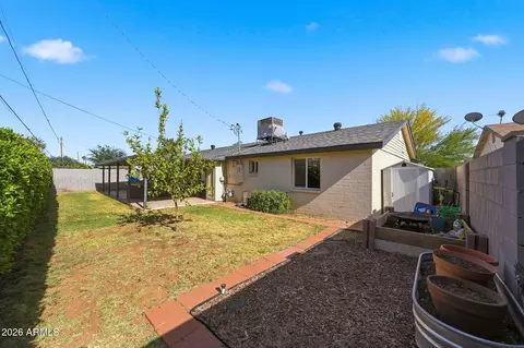 Exterior - 3520 E Thunderbird Rd, Phoenix, AZ 85032 photo 3 of 4