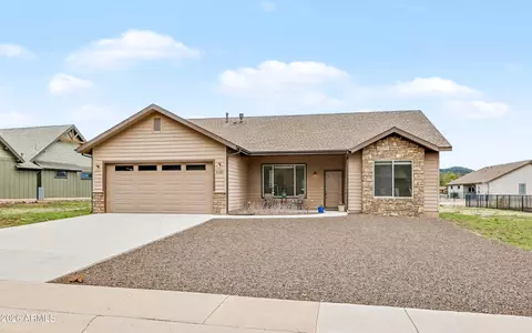 3180 W Stoney Brook Ct, Williams, AZ 86046