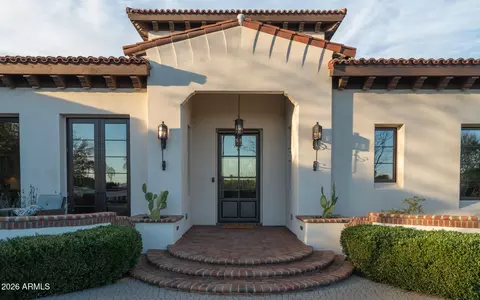 Exterior - 5434 E Camelhill Rd, Phoenix, AZ 85018 photo 3 of 10