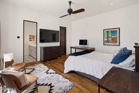 Bedroom - 5434 E Camelhill Rd, Phoenix, AZ 85018 photo 2 of 3