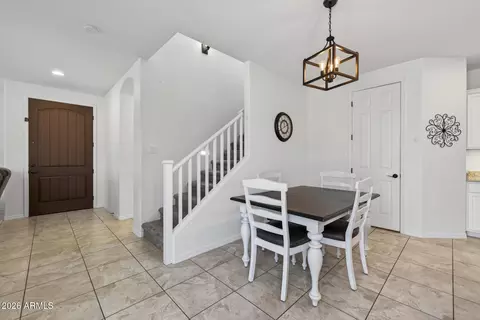 Entry Way - 1015 S Annie Ln, Gilbert, AZ 85296 photo 1 of 2