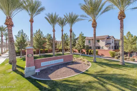 Exterior - 1015 S Annie Ln, Gilbert, AZ 85296 photo 10 of 18