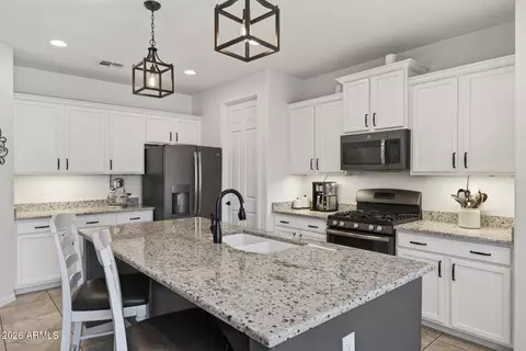 Kitchen - 1015 S Annie Ln, Gilbert, AZ 85296 photo 1 of 4