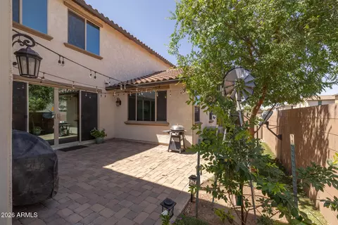 Exterior - 1015 S Annie Ln, Gilbert, AZ 85296 photo 5 of 18