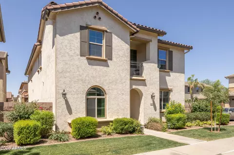 Exterior - 1015 S Annie Ln, Gilbert, AZ 85296 photo 2 of 18