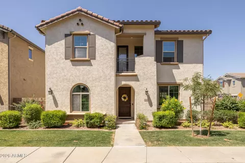 Exterior - 1015 S Annie Ln, Gilbert, AZ 85296 photo 9 of 18