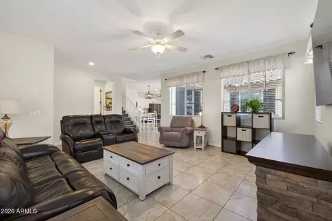 Living - 1015 S Annie Ln, Gilbert, AZ 85296 photo 1 of 4