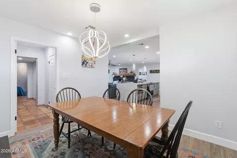 Dining - 5328 E Verde Ln, Phoenix, AZ 85018 photo 2 of 2