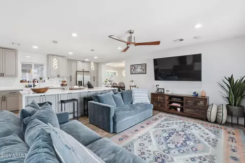 Living - 5328 E Verde Ln, Phoenix, AZ 85018 photo 1 of 2