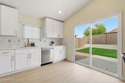 Kitchen - 2052 W 20th Ave, Apache Junction, AZ 85120 photo 1 of 6